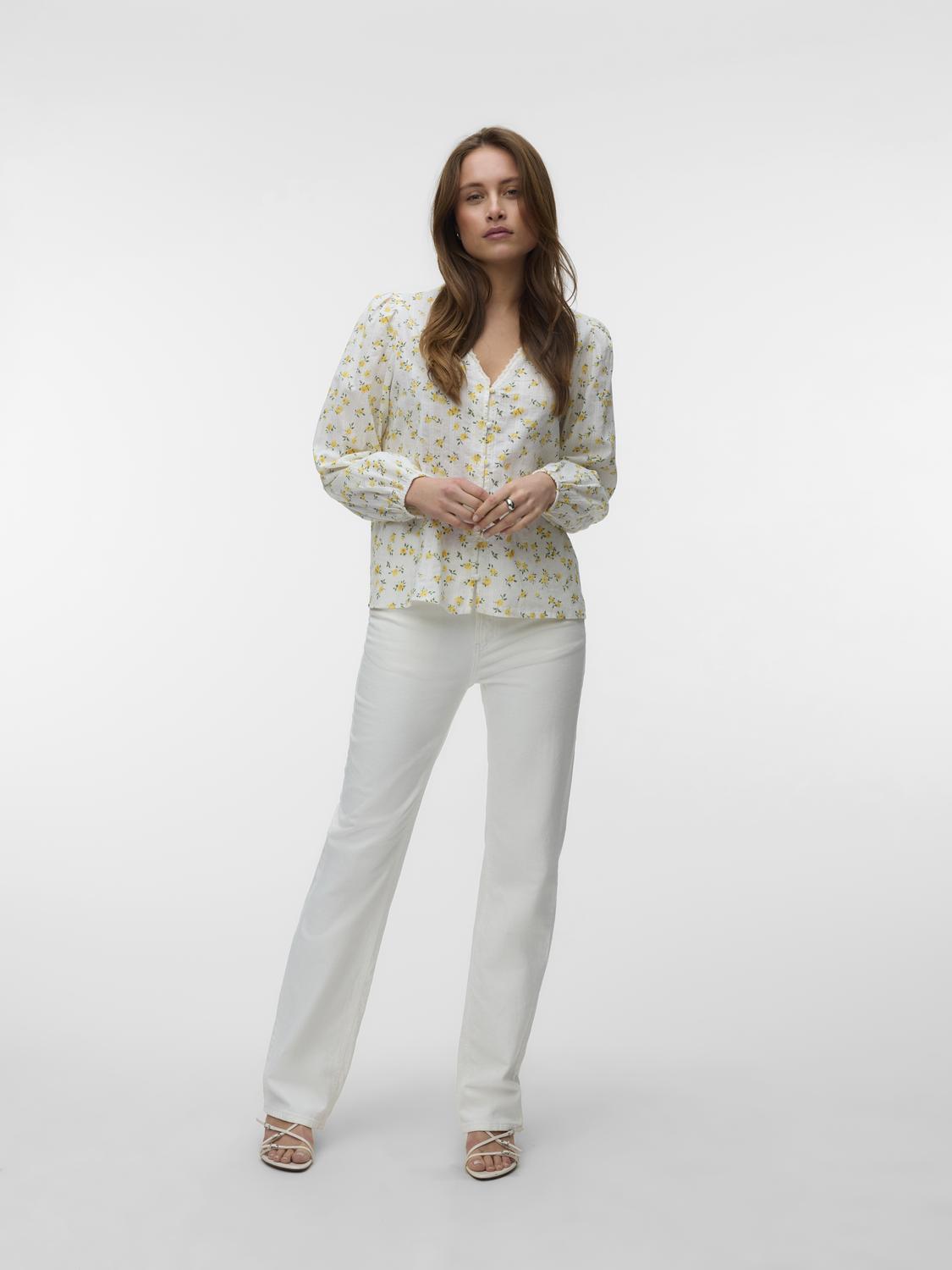 model_shot-front